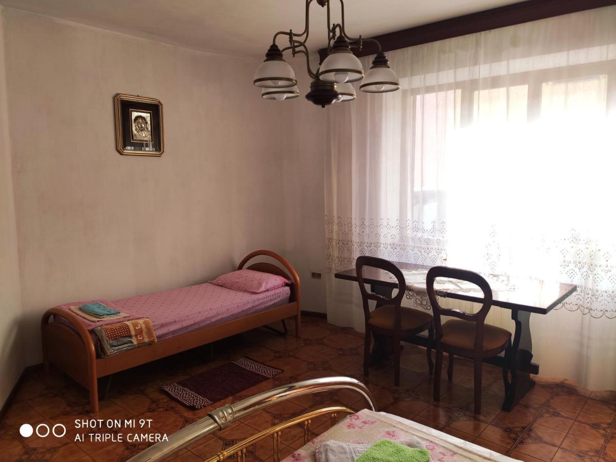 Apartment Via Montenegro Ghilarza Bagian luar foto